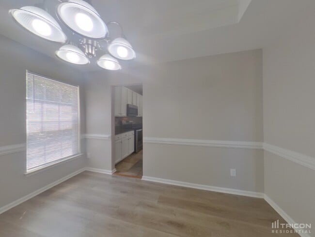Building Photo - 175 Walmsley Pl