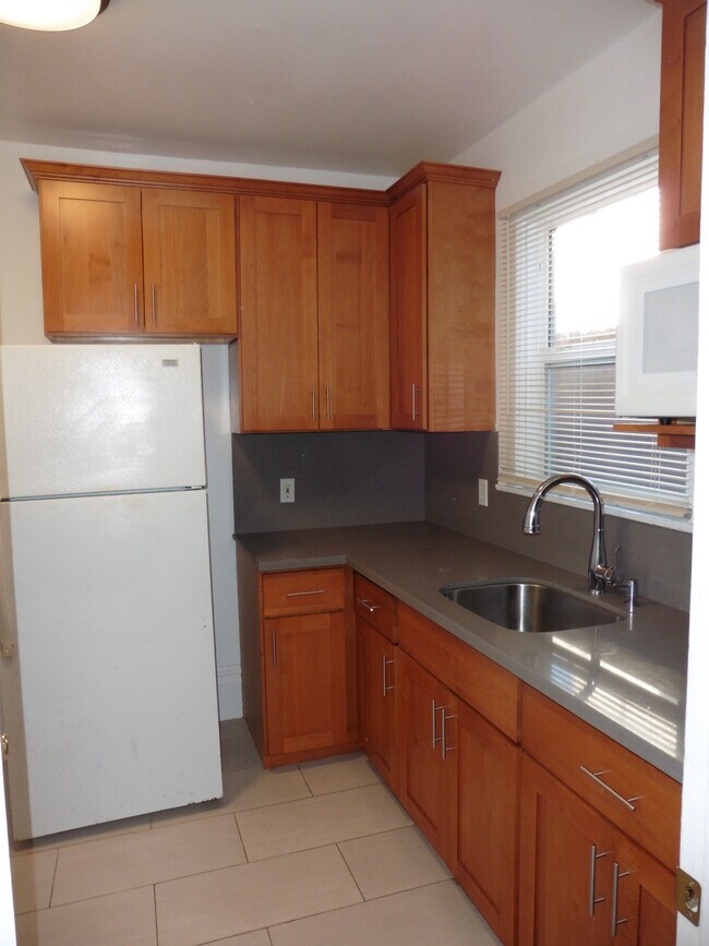 Kitchen - 1 Dawson Pl