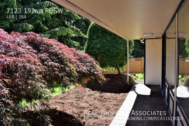 Foto del edificio - Single Family Home near Lynndale Park