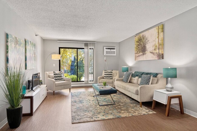 Interior Photo - Twelve 501 Apartments