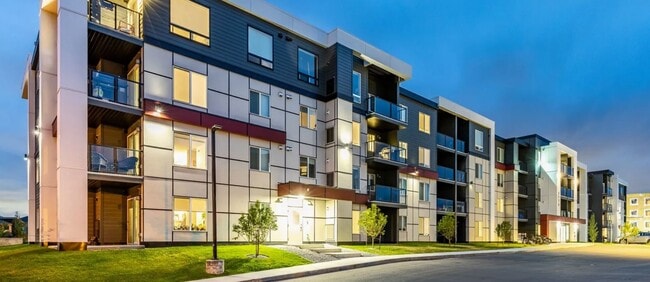Building Photo - Pointe at Cameron Heights