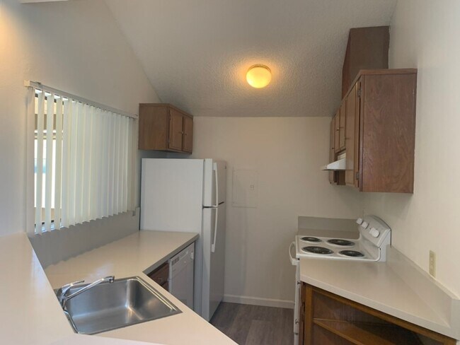 Foto del edificio - Centrally Located Studio Spacious Studio