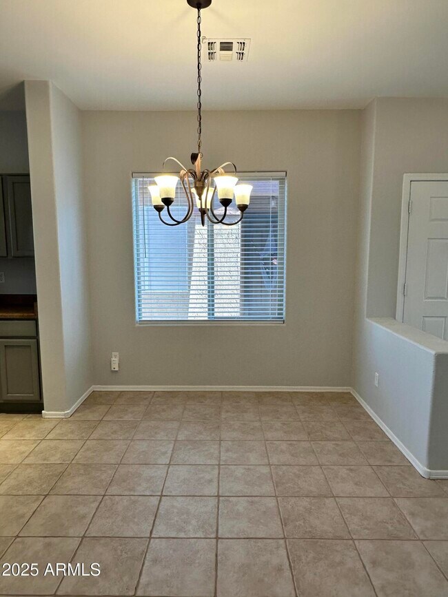 Foto del edificio - 8076 S Spur Trail Ct