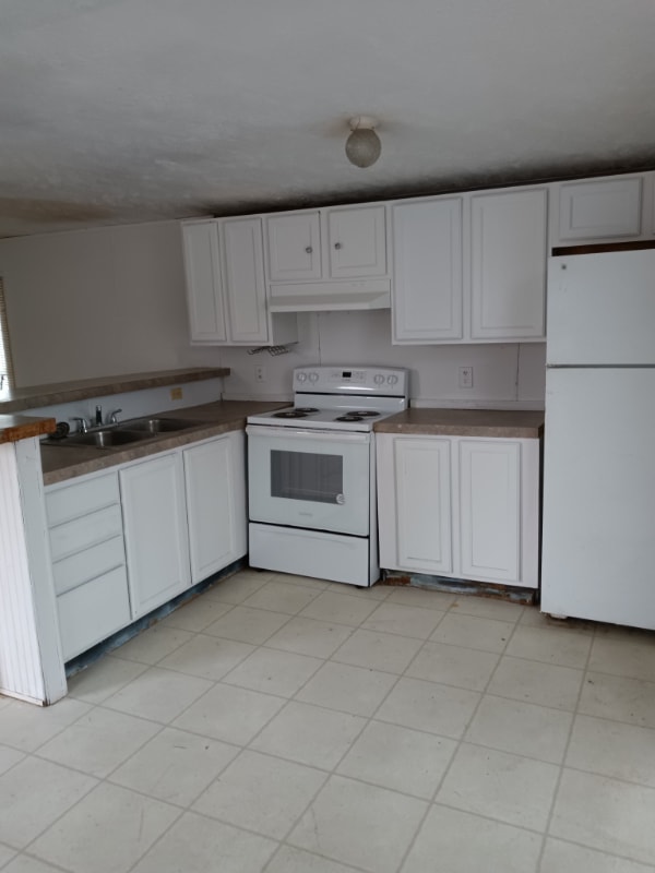 Building Photo - 328 W 53rd St