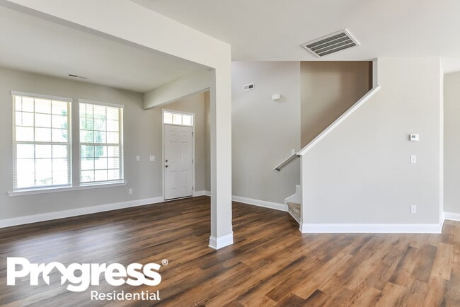 Building Photo - 422 River Dell Townes Ave