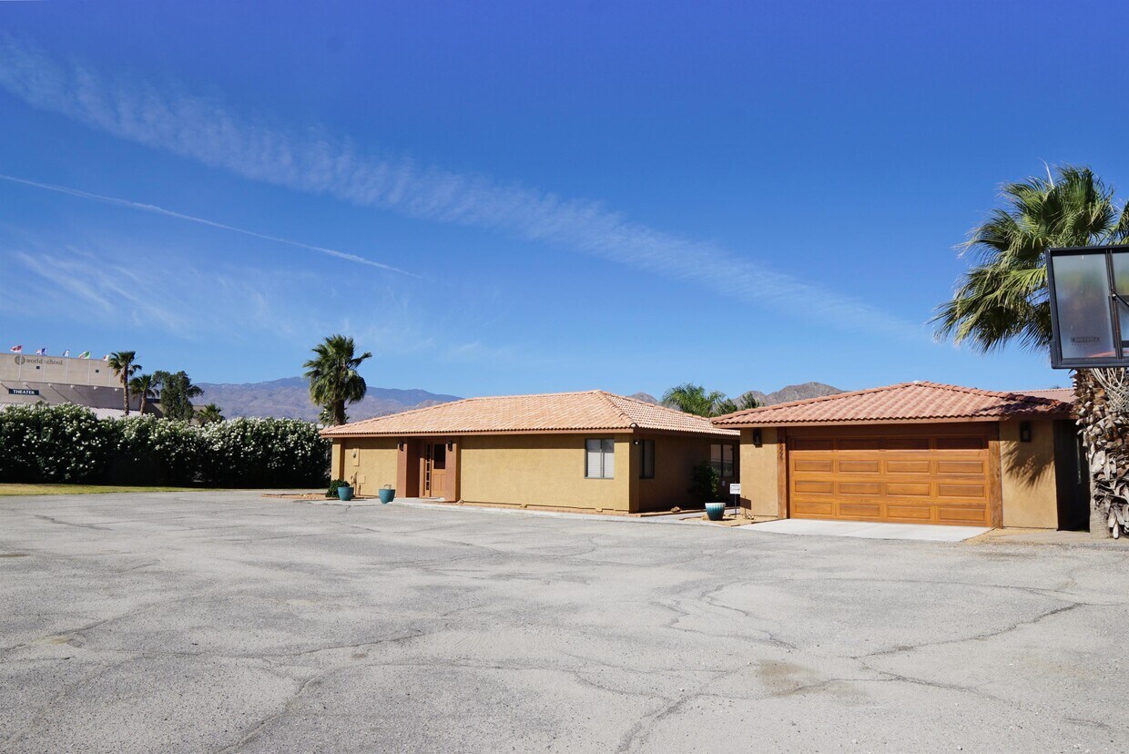 Primary Photo - 45995 Dune Palms Rd