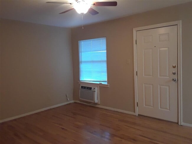 Building Photo - 1316 Heights Blvd