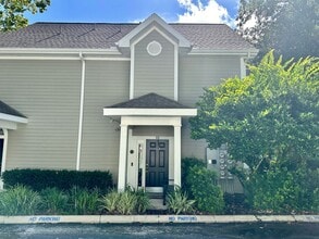 Building Photo - 10000 SW 52nd Ave