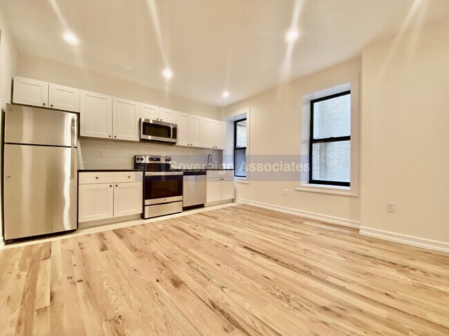 Building Photo - 935 Saint Nicholas Avenue