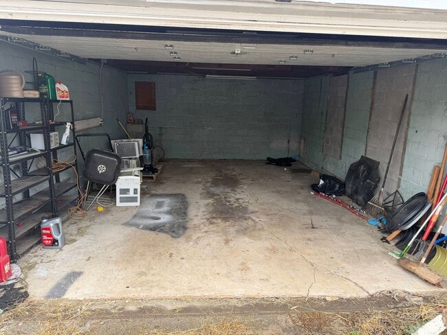 Photo - 914 Lawrence St Apartment