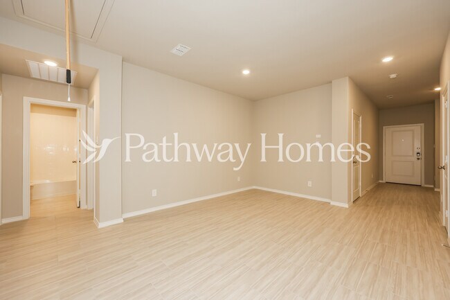Foto del edificio - 8520 Hollymead Ln