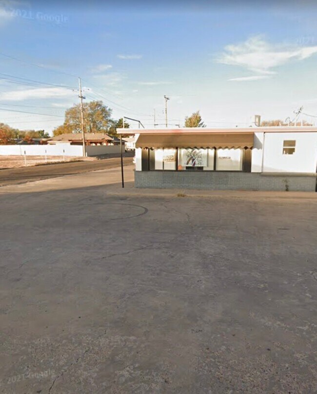 Building Photo - 720-724 E Tierra Blanca Rd