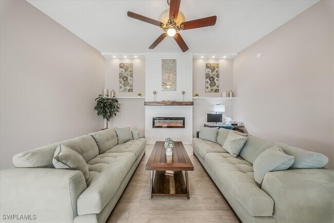 Foto del edificio - 4585 Pasadena Ct