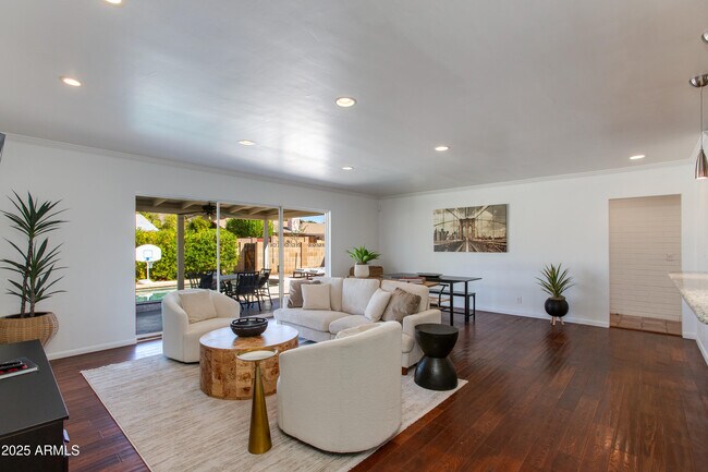 Foto del edificio - 5110 E Verde Ln