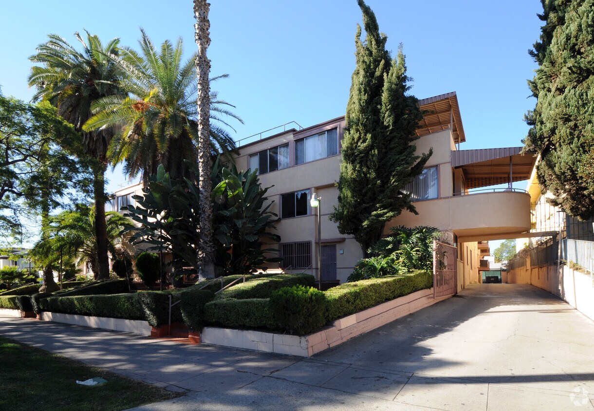 1,125 S Westmoreland, ¡alejado - 1125 S Westmoreland Ave