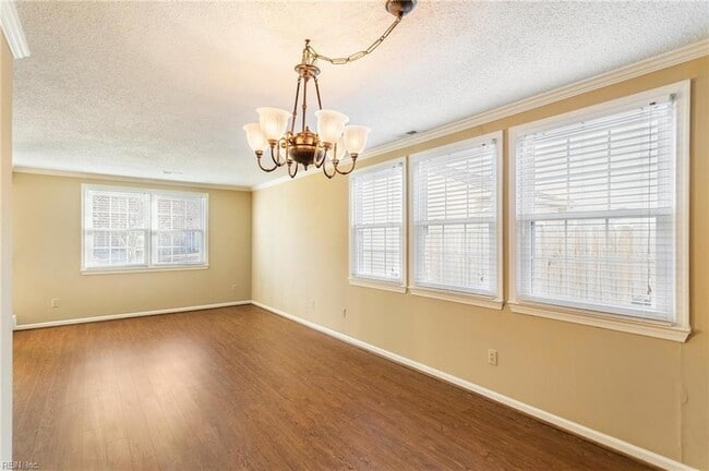 Foto del edificio - 3736 Upland Rd