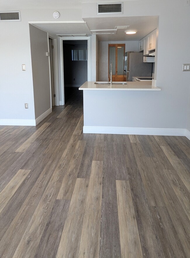 Kitchen - 578 Orange Dr