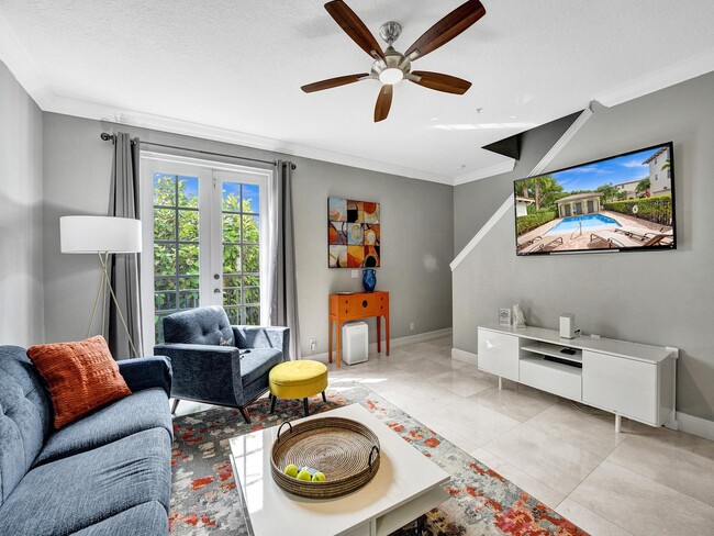 Open Floorplan w/high ceilings - 1631 N Federal Hwy