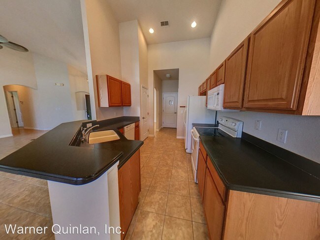 Building Photo - 4 br, 3.5 bath House - 529 Burford Circle