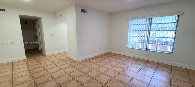Foto del edificio - 7851 Dunham Blvd