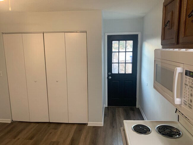 Foto del edificio - 3030 Wilson Rd