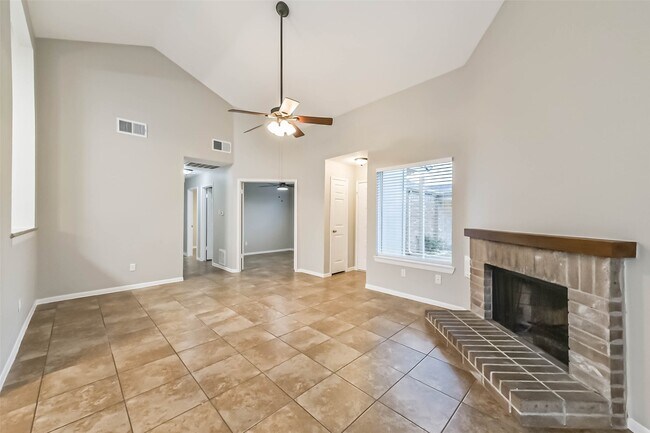 Foto del edificio - 18515 Meadows Way Dr