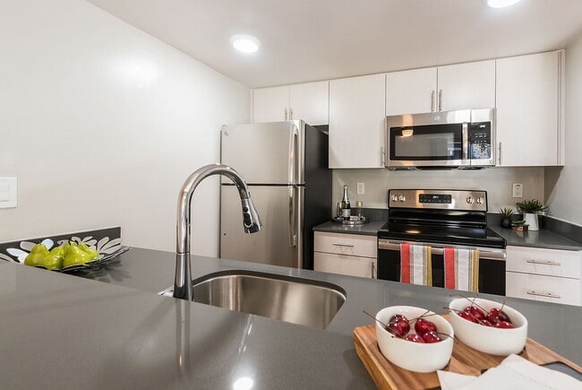 Building Photo - Lafayette Highlands