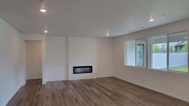 Foto del edificio - Brand New 3-Bedroom Home In Eagle Ridge