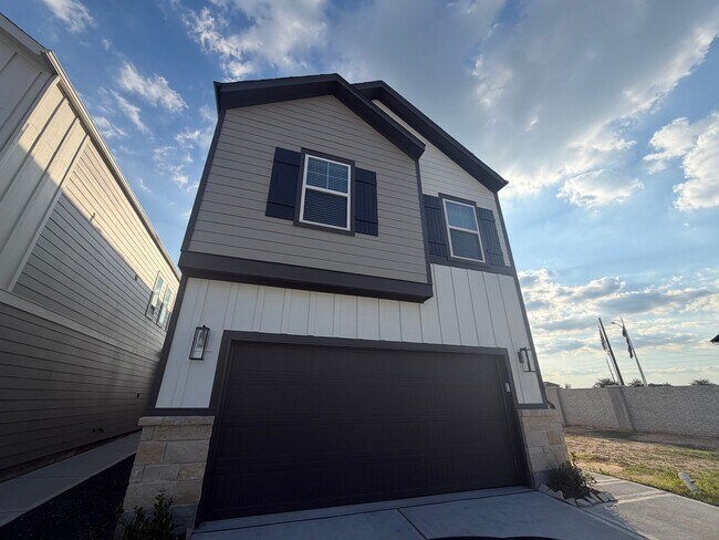 Building Photo - 4206 Laurel Oak Cir