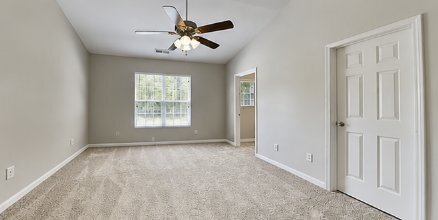 Foto del edificio - 1403 Plexor Ln