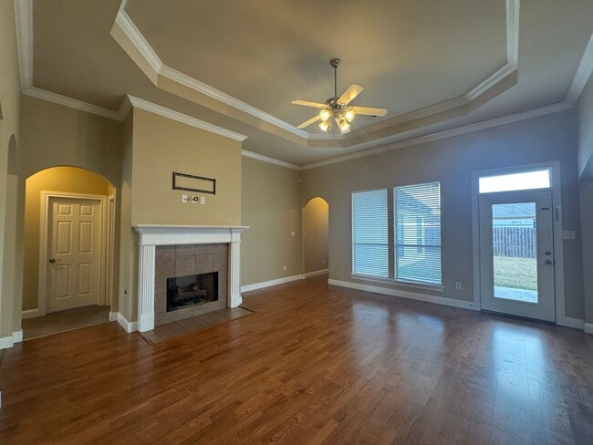 Foto del edificio - Beautiful 4 Bed/3 Bath Home For Lease In Z...