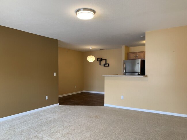 Building Photo - 3-BDR 2-BATH CONDO IN GRAND LEDGE - Cat Fr...