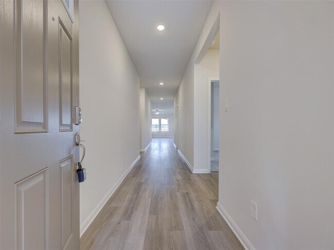Foto del edificio - 116 Greenspire Ln