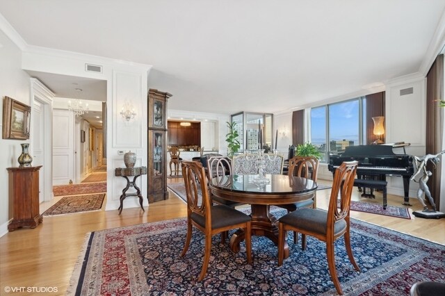 Foto del edificio - 600 N Lake Shore Dr