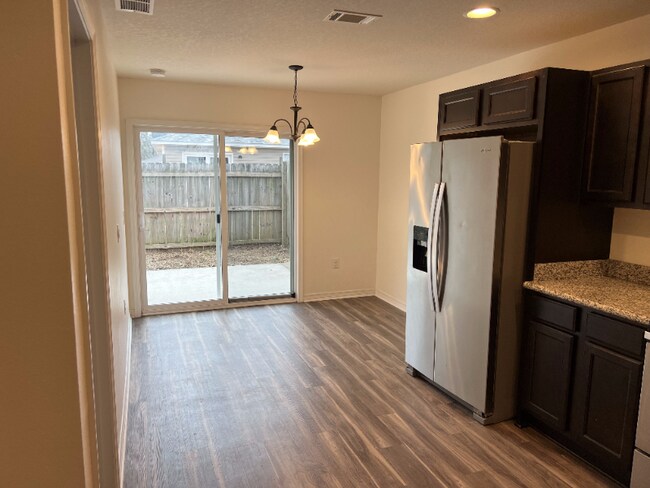 Foto del edificio - 10468 River Birch Dr