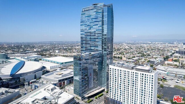 Foto del edificio - 900 W Olympic Blvd