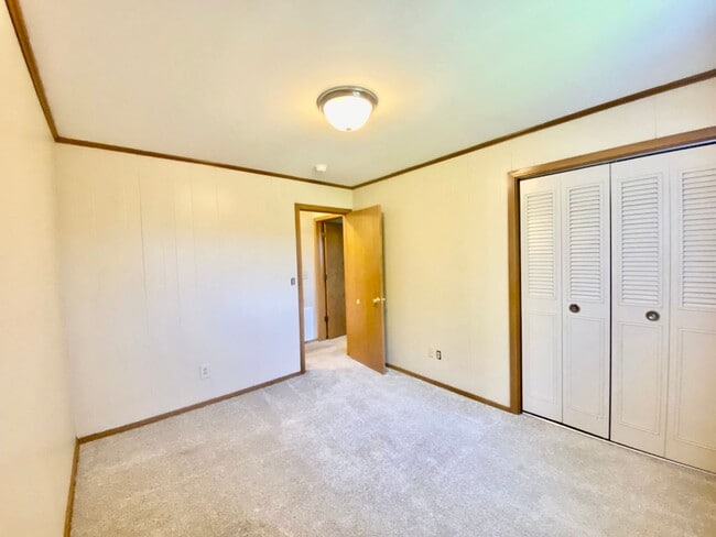 Foto del edificio - 2 Bed/1.5 Bath Ground floor