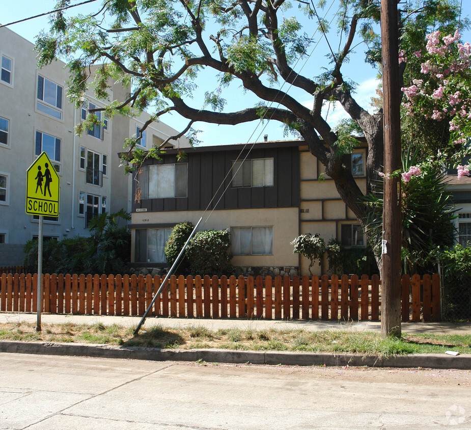 Building Photo - 10912 Bloomfield St