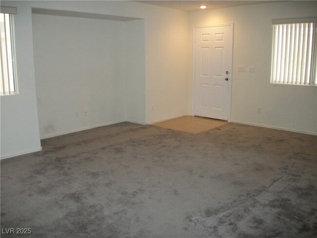 Foto del edificio - 9161 Spoonbill Ridge Pl