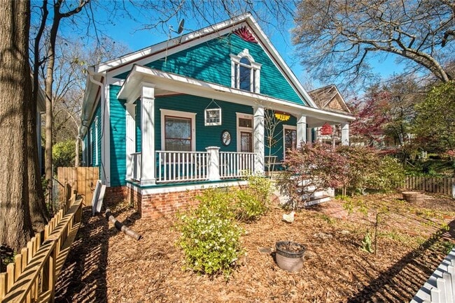 Building Photo - 623 Cherokee Ave SE