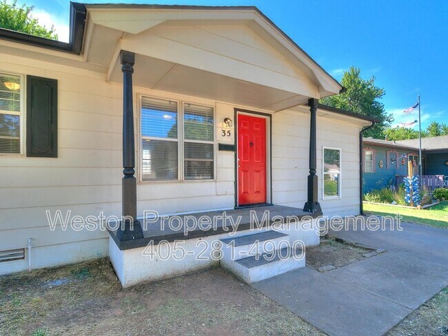 Foto del edificio - 35 Shirley Ln