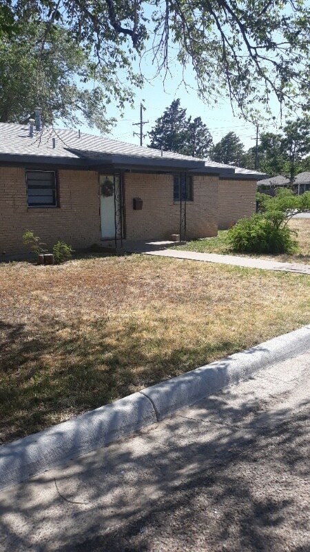 Foto principal - 2700 3rd Ave