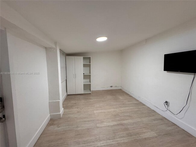 Building Photo - 2796 SW 34th Ct