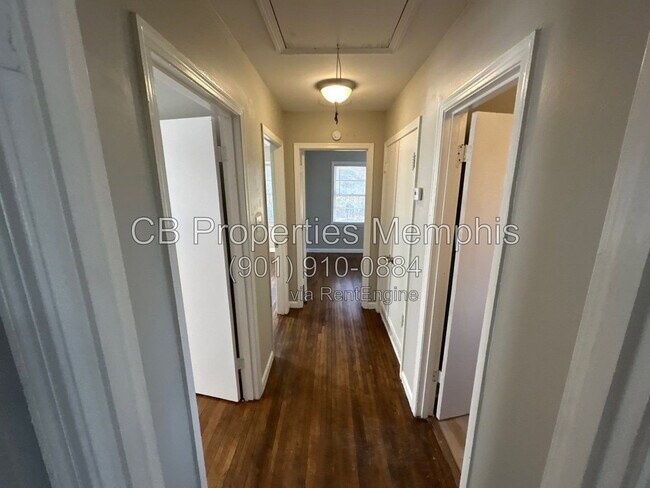Building Photo - 4006 Newton Dr