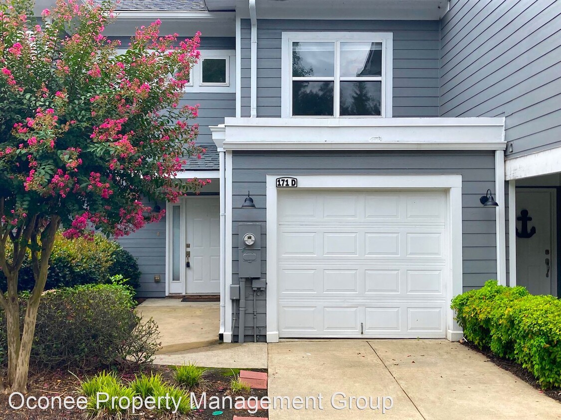 Primary Photo - 2 br, 2.5 bath House - 171 Farriers Lane, #D