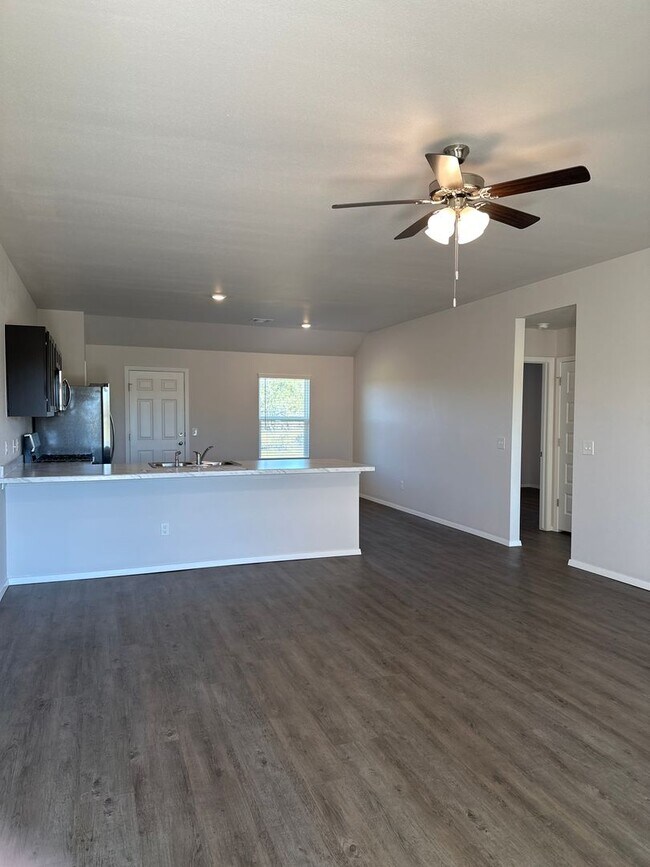 Foto del edificio - Pre-Leasing Now: Charming 3-Bedroom, 2-Bath Home in Park Place!