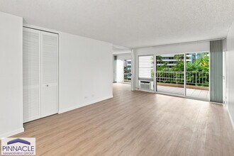 Building Photo - 469 Ena Rd