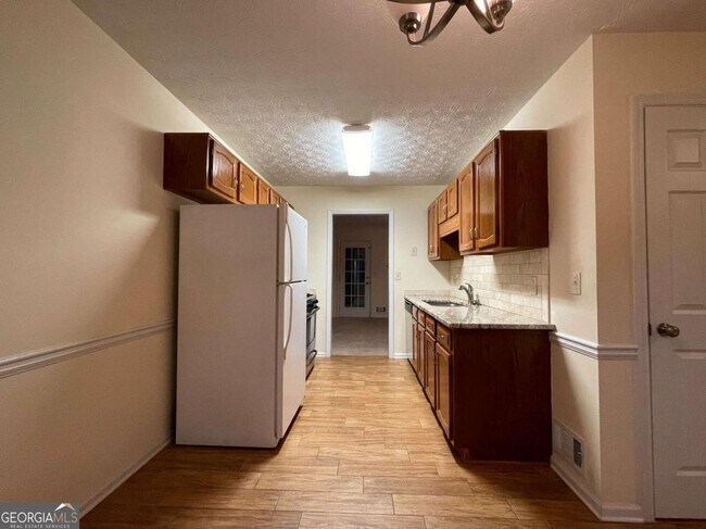Building Photo - 1038 Westfield Trace