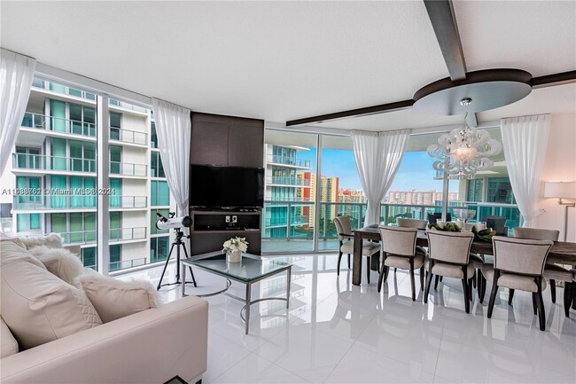 Foto del edificio - 250 Sunny Isles Blvd