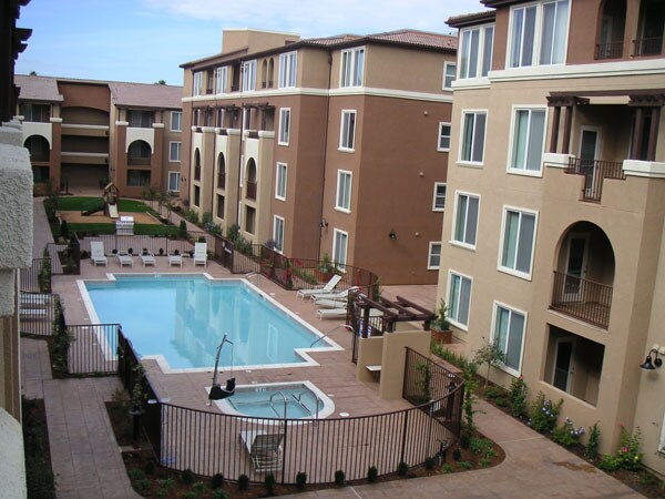 Foto principal - 801 S Winchester Blvd